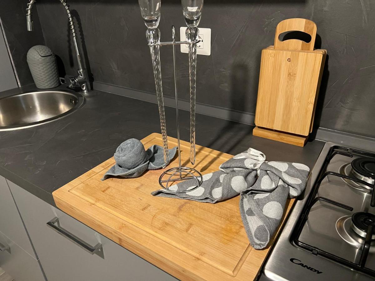 Апартаменты Casa Di Afi, Perfect For 4 - Kitchen - Parking - Netflix Арона Экстерьер фото