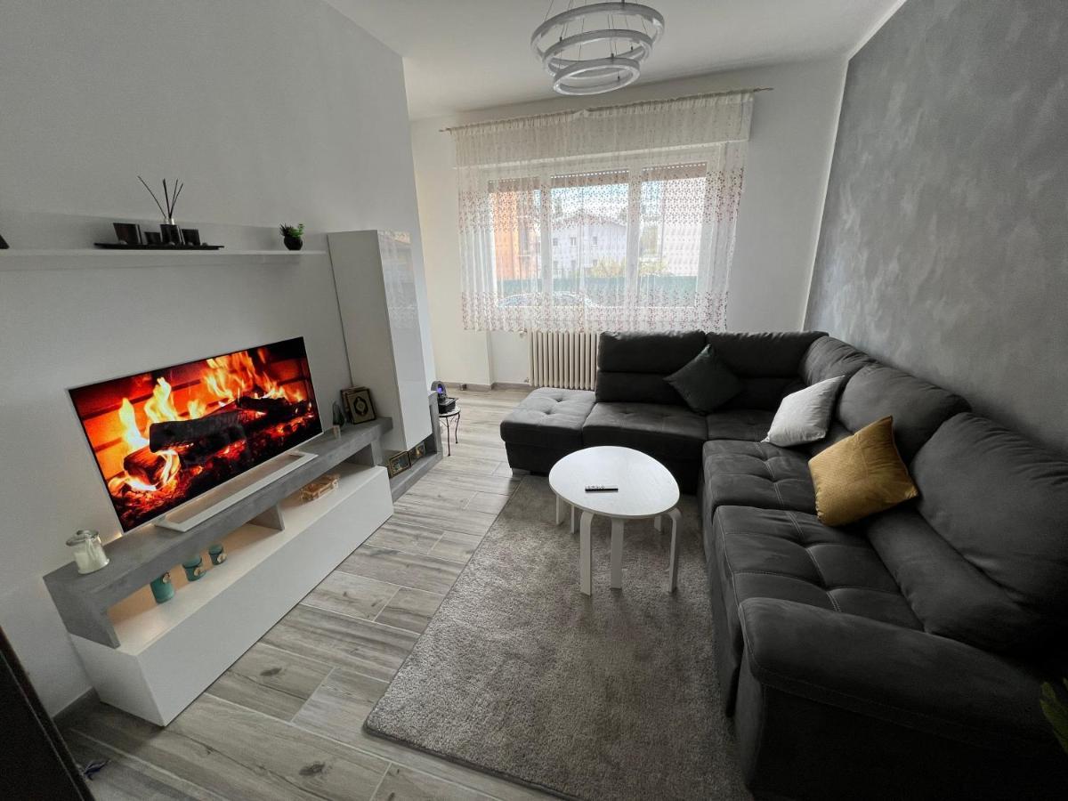 Апартаменты Casa Di Afi, Perfect For 4 - Kitchen - Parking - Netflix Арона Экстерьер фото